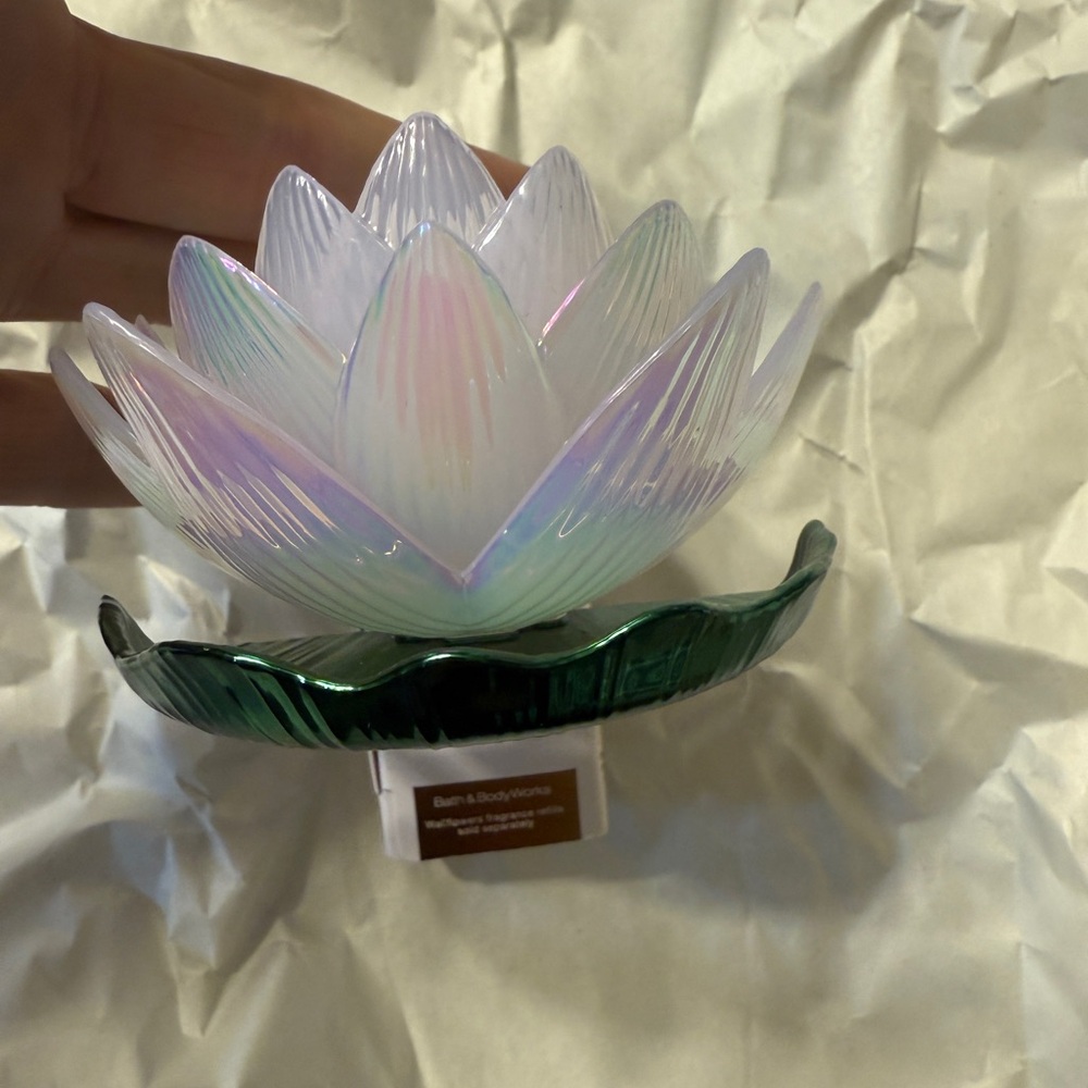 Bath & Body Works White and Green Lotus Candle Holder